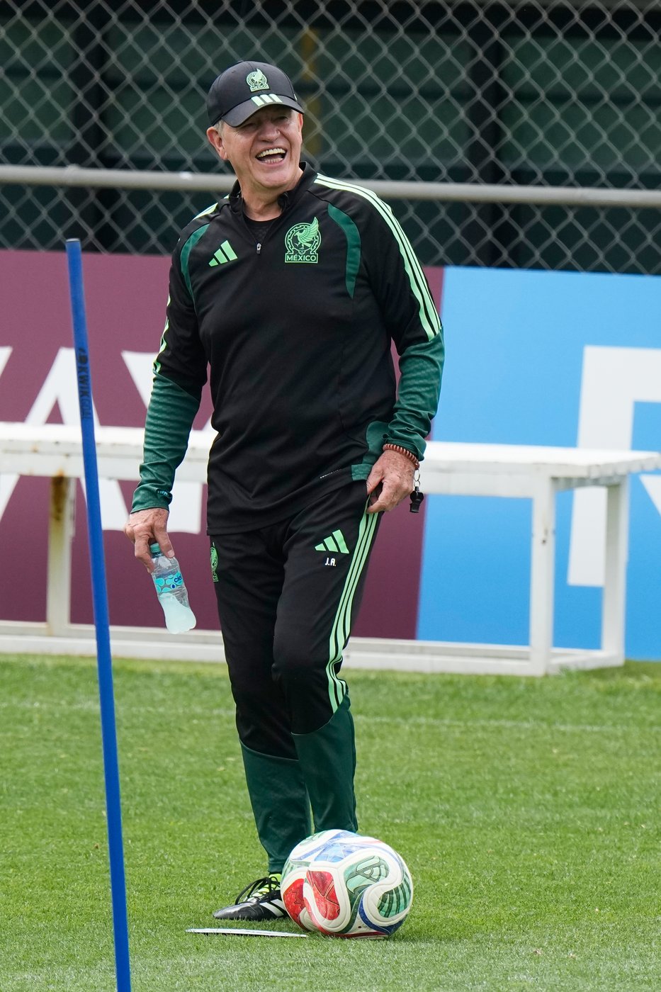 Mexico seeks to end its opening-day World Cup curse when it takes on South Africa | iNFOnews.ca Mexico seeks to end its opening-day World Cup curse when it takes on South Africa | iNFOnews.ca