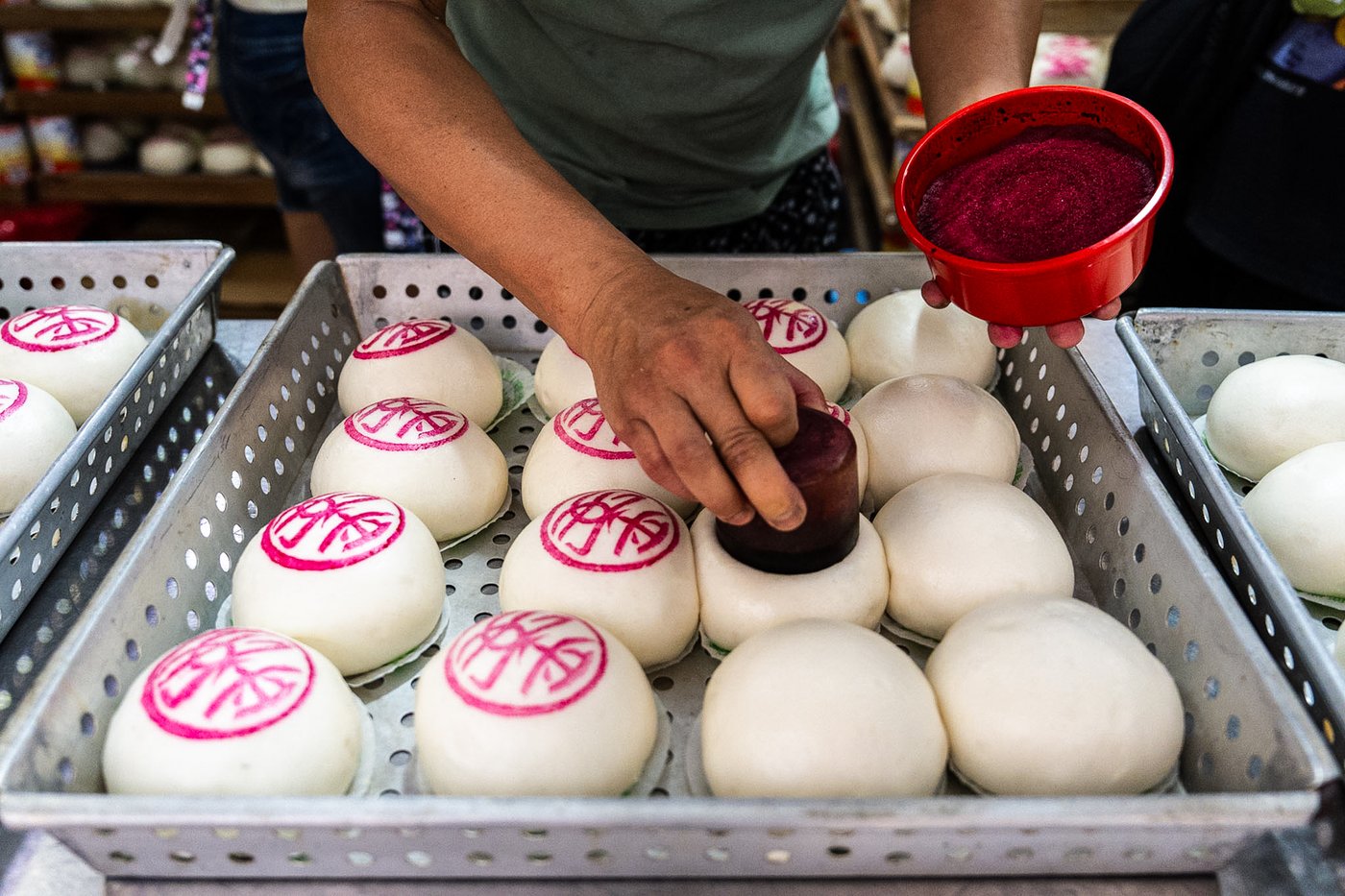 Revelers pack a Hong Kong island for a bun festival, a century-old tradition | iNFOnews.ca