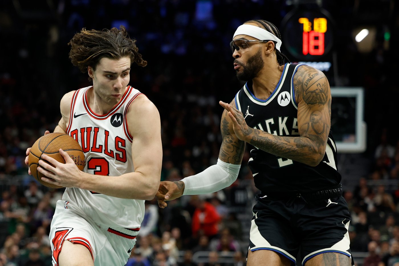 Antetokounmpo scores 41 points to help Bucks beat Bulls in NBA Cup title defense opener | iNFOnews.ca