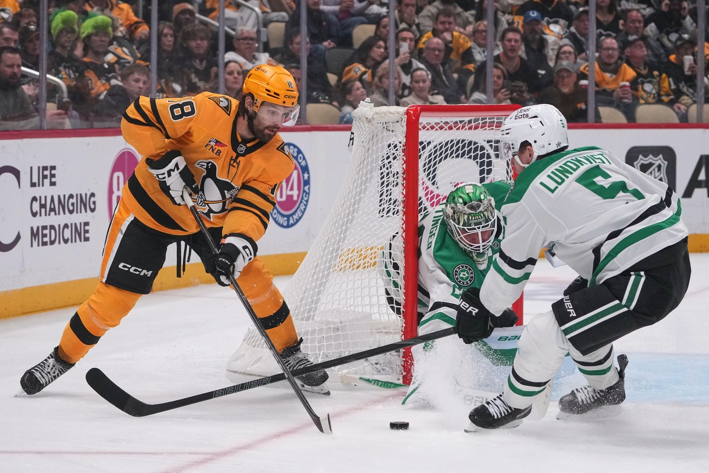 Rickard Rakell scores in shootout to lift Penguins over Stars, 2-1 | iNFOnews.ca