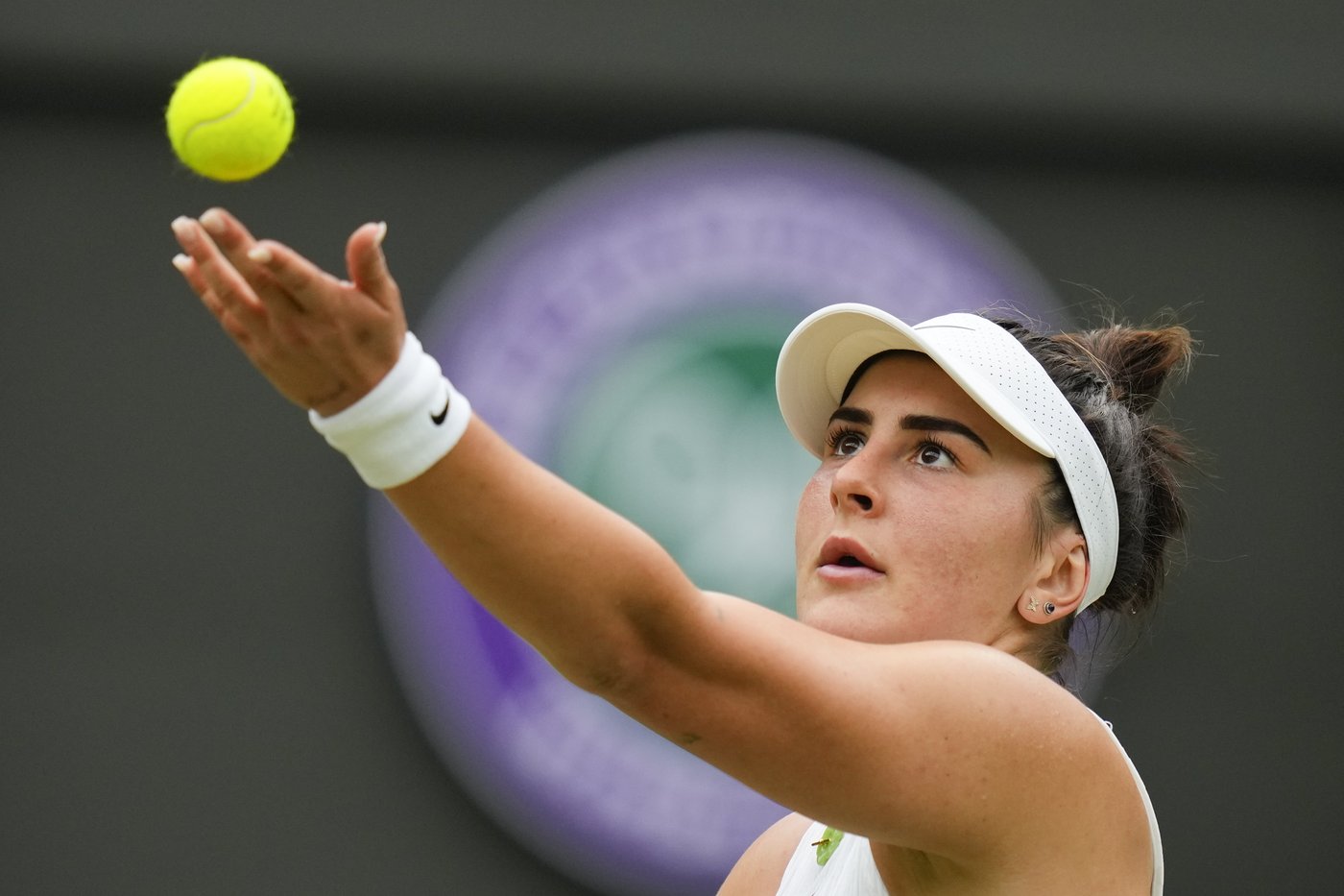 Andreescu says appendectomy will force her to delay start of her 2025 season | iNFOnews.ca