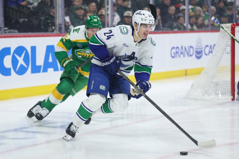Canucks sign defenseman Zeev Buium to an 8-year contract extension | iNFOnews.ca