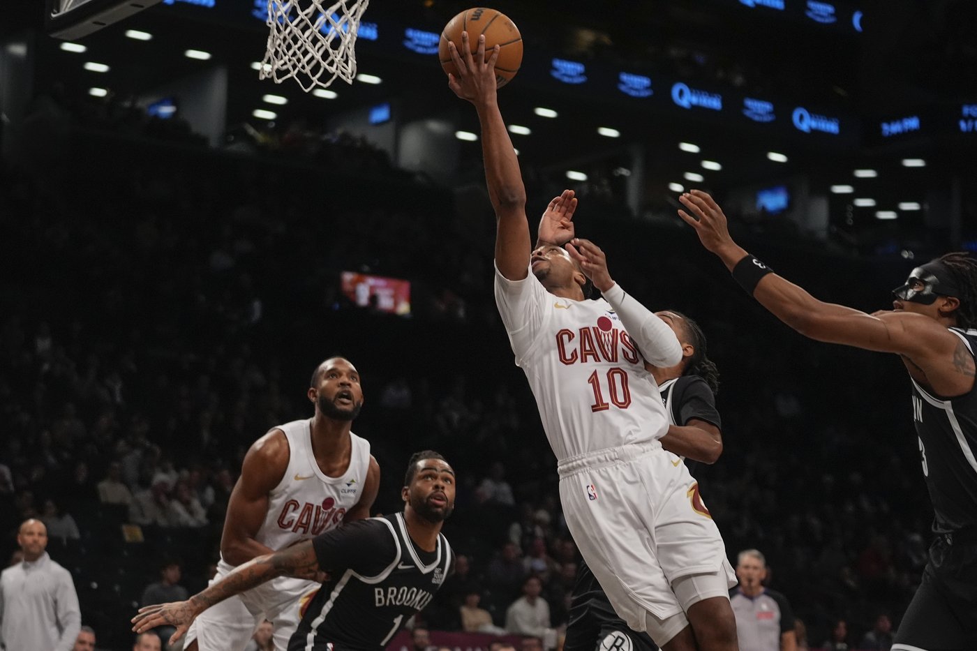 Donovan Mitchell scores 26 points as the Eastern Conference-leading Cavaliers beat the Nets 110-97 | iNFOnews.ca
