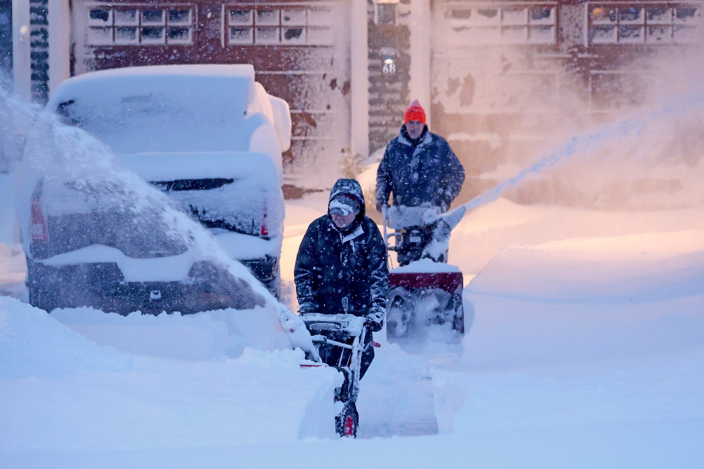 Photos of a massive snowstorm pummeling northeast US | iNFOnews.ca