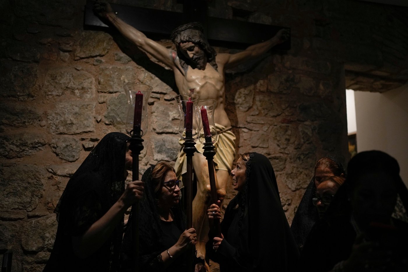 Photos show Christians marking Holy Week across the world | iNFOnews.ca