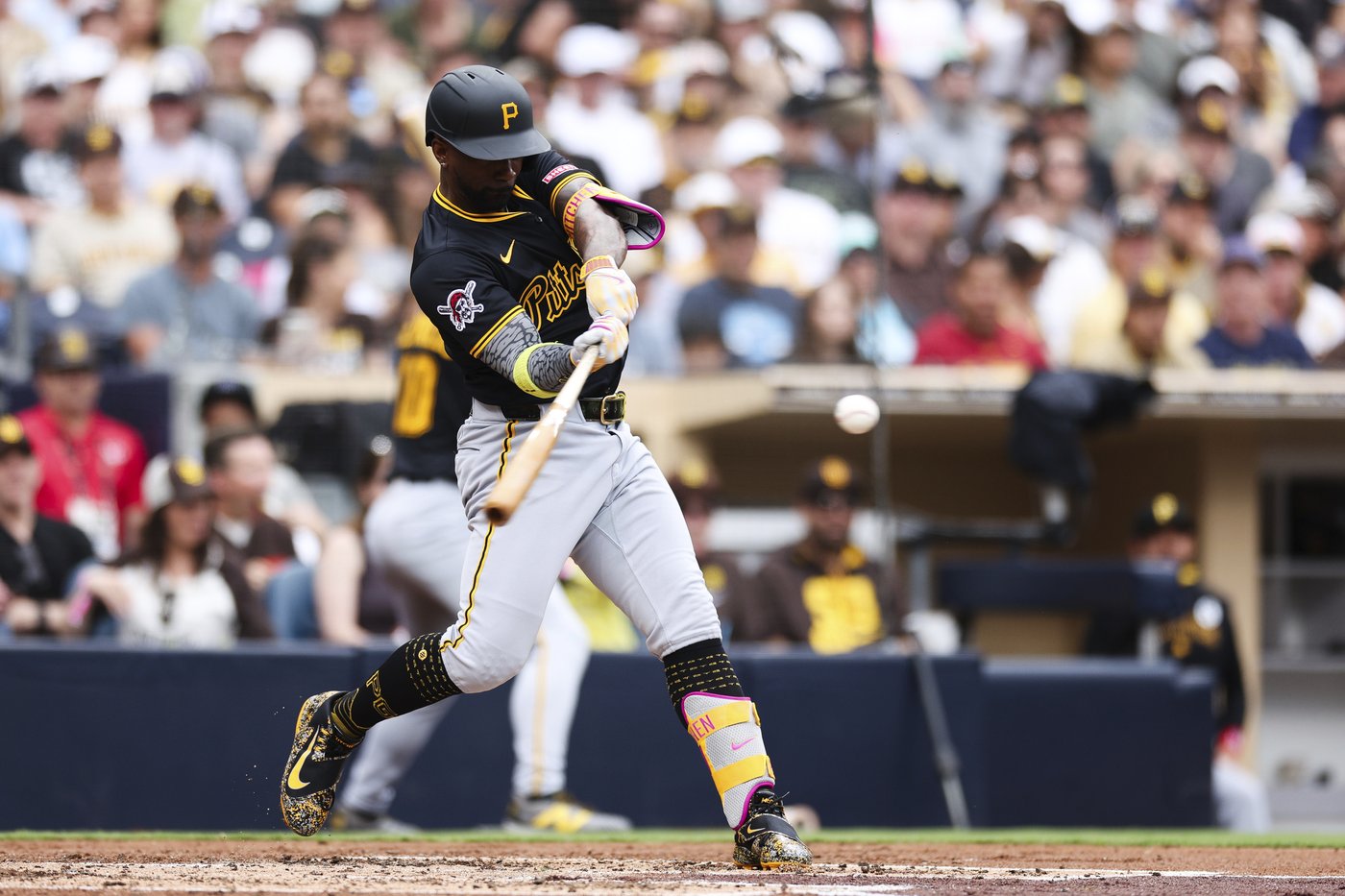 McCutchen ties Clemente for third on Pirates' all-time homers list with 240 | iNFOnews.ca