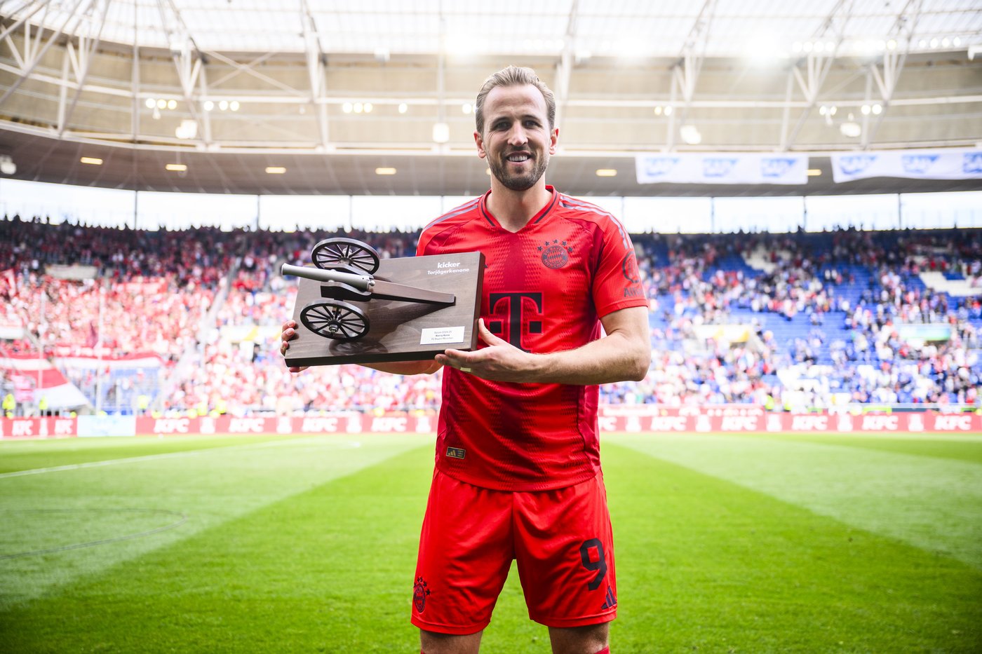 Harry Kane finishes Bundesliga as the top-scorer again | iNFOnews.ca Harry Kane finishes Bundesliga as the top-scorer again | iNFOnews.ca