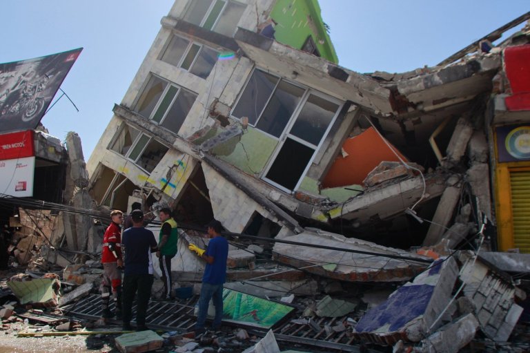 Deadly 7.4-magnitude earthquake hits Colombia, leaving widespread destruction, in photos | iNFOnews.ca