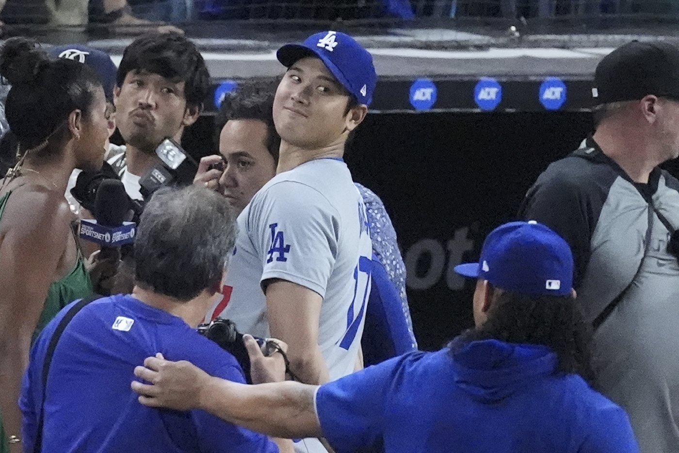Ohtani has 3 homers, 10 RBIs and becomes first 50-50 player as Dodgers rout Marlins, clinch playoffs | iNFOnews.ca Ohtani has 3 homers, 10 RBIs and becomes first 50-50 player as Dodgers rout Marlins, clinch playoffs | iNFOnews.ca
