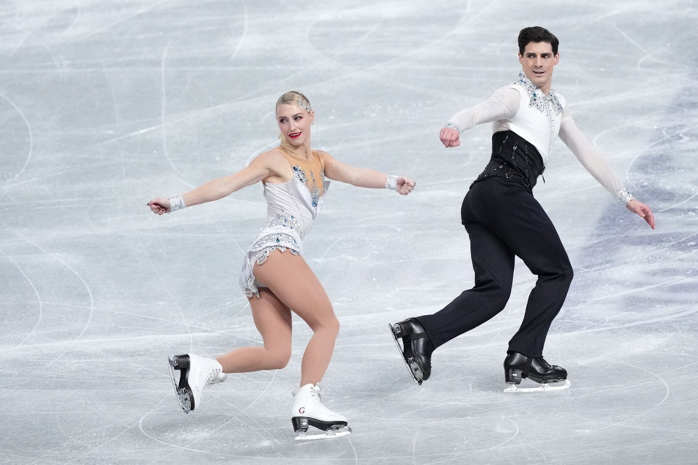 Piper Gilles and Paul Poirier try to put disappointment behind them ahead of Olympics | iNFOnews.ca Piper Gilles and Paul Poirier try to put disappointment behind them ahead of Olympics | iNFOnews.ca