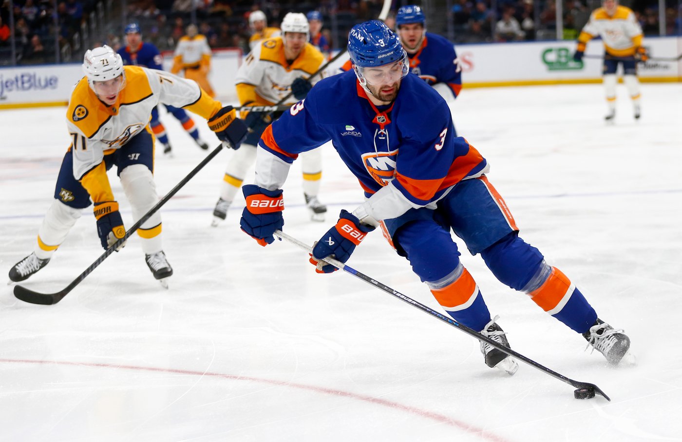 Josi's late goal lifts Predators past Islanders, 4-3 | iNFOnews.ca