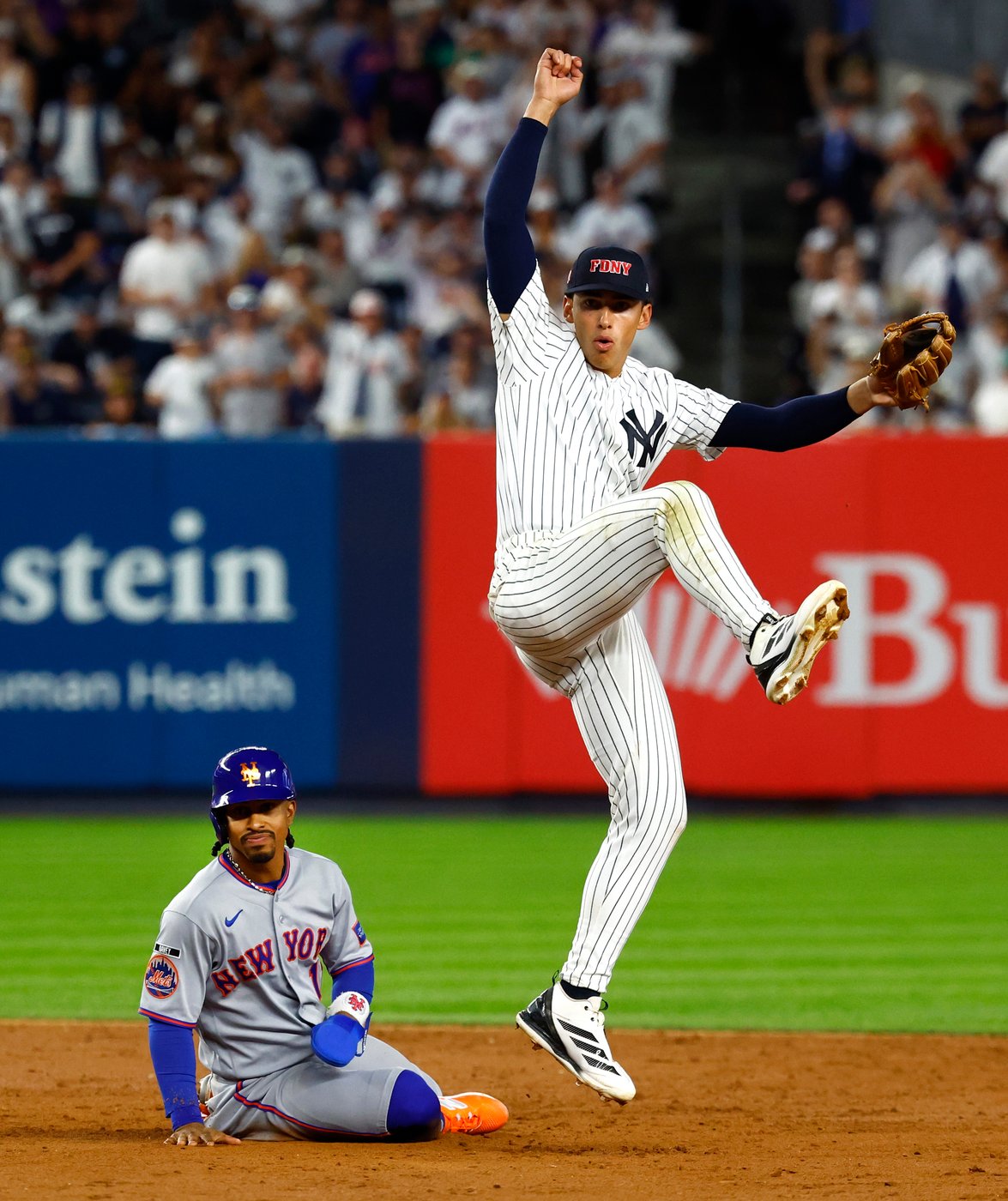 Bellinger hits 3-run homer as Yankees beat Mets 6-4 on 25th anniversary of 9/11 | iNFOnews.ca