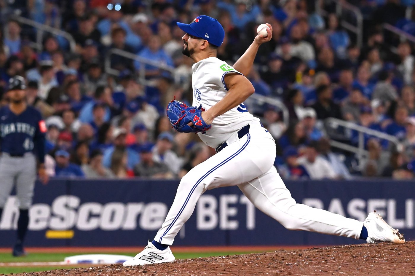 Blue Jays say reliever Nick Sandlin clears waivers, elects free agency | iNFOnews.ca