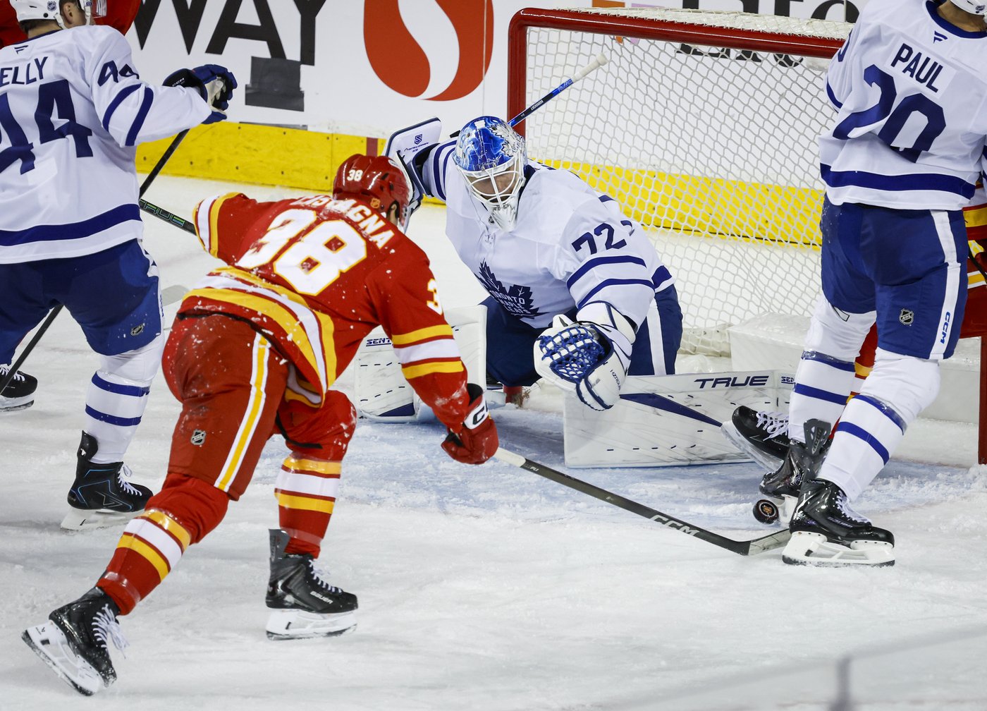 Gridin scores twice, Flames beat Leafs 5-2 for fourth straight win | iNFOnews.ca