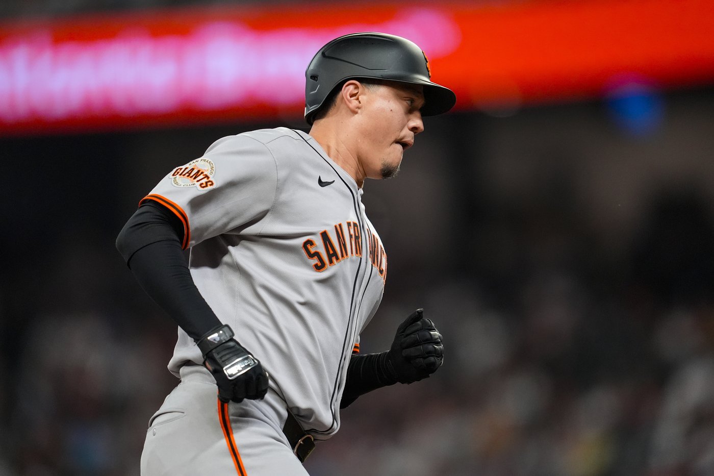 Rafael Devers starts at first base and helps Giants beat Braves 9-0 to snap 6-game skid | iNFOnews.ca