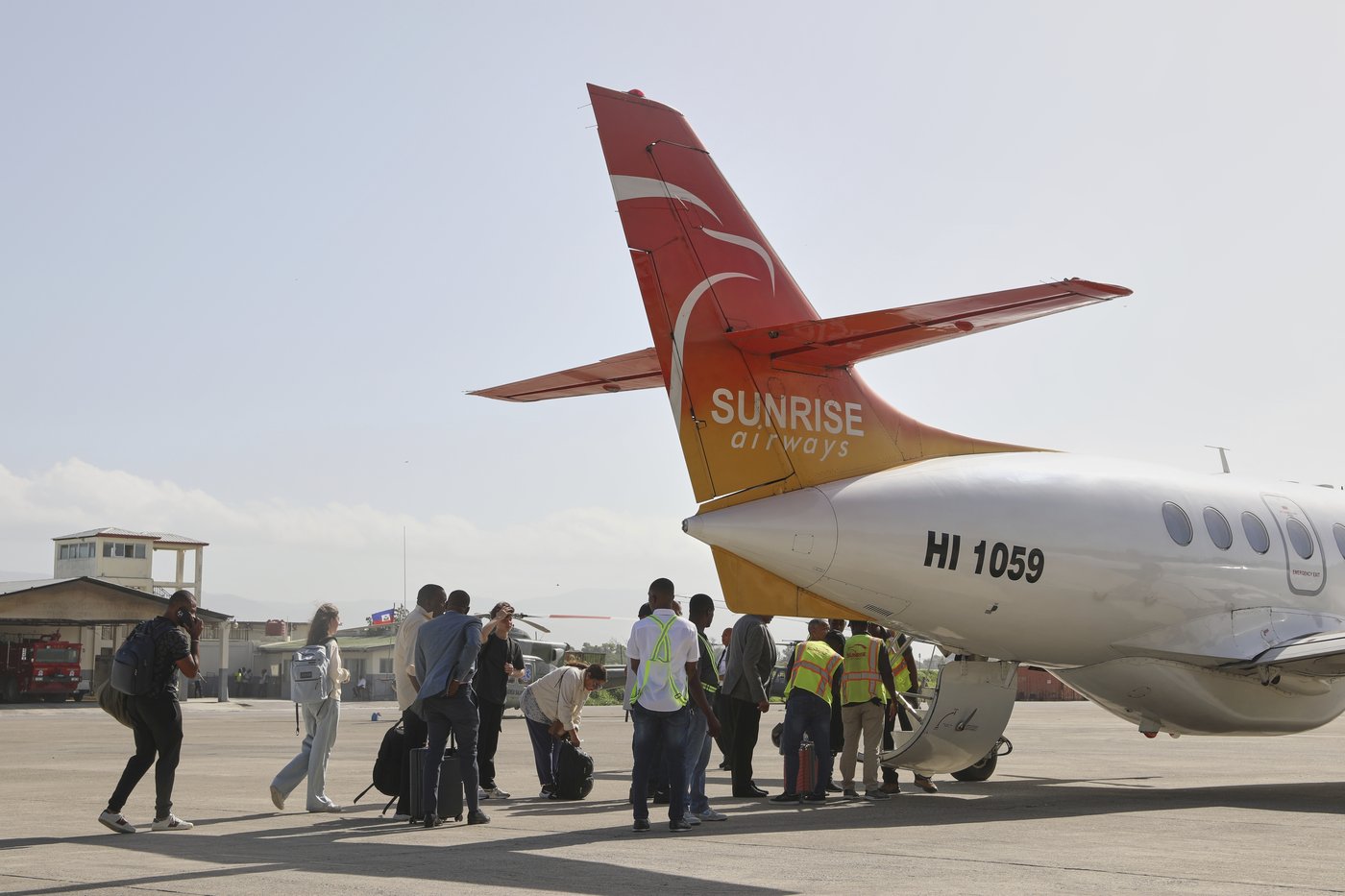 Haiti's first domestic flight takes off since gangs halted commercial air travel last year | iNFOnews.ca