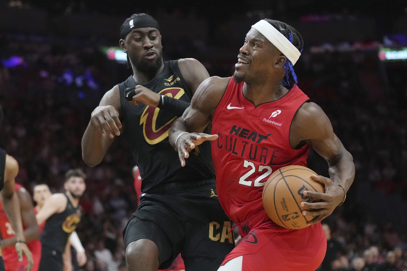 Herro scores 34, Robinson adds 23 and Heat beat Cleveland 122-113, only 4th loss for Cavs | iNFOnews.ca