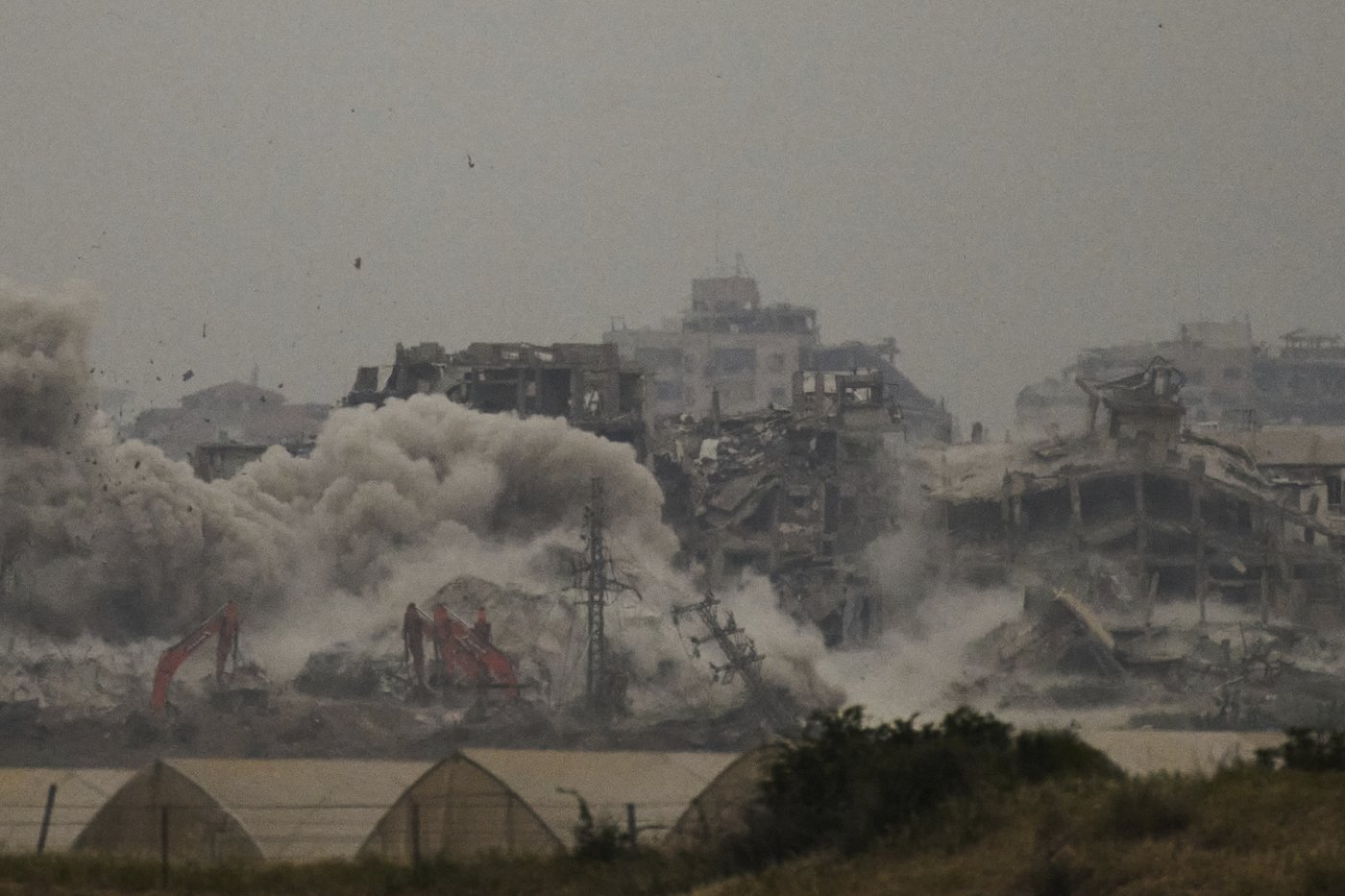 Middle East latest: Israel kills a journalist in a media tent outside a Gaza hospital | iNFOnews.ca