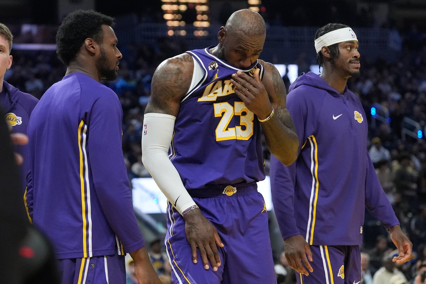 Bronny and LeBron James are looking forward to postseason playing time together with the Lakers | iNFOnews.ca