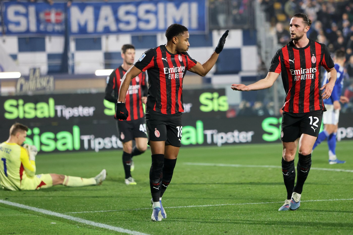 Adrien Rabiot helps AC Milan close Serie A gap with 3-1 comeback win over Como | iNFOnews.ca