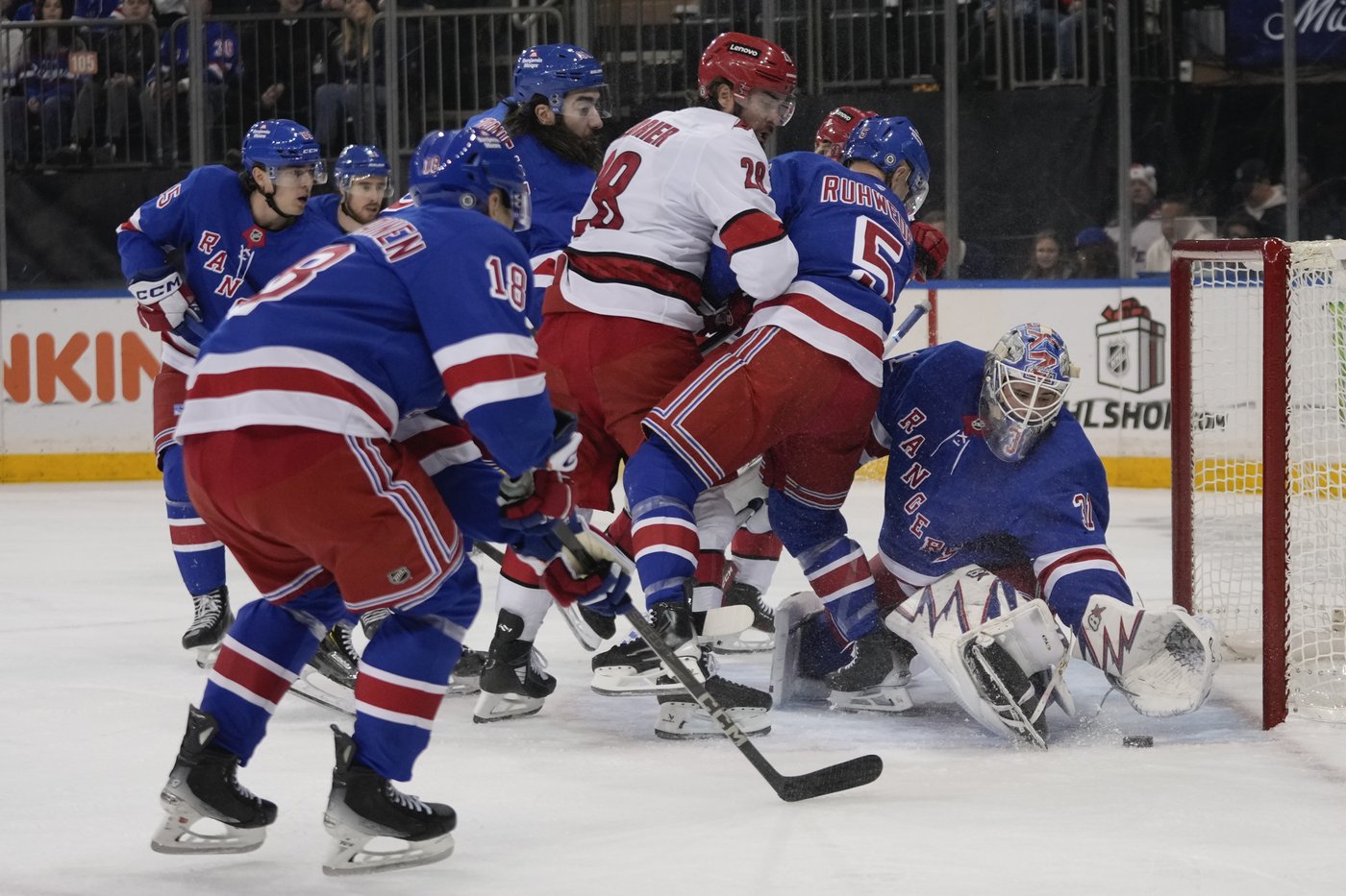 NHL roundup: Roslovic scores winning goal as Hurricanes down Rangers 3-1 | iNFOnews.ca NHL roundup: Roslovic scores winning goal as Hurricanes down Rangers 3-1 | iNFOnews.ca