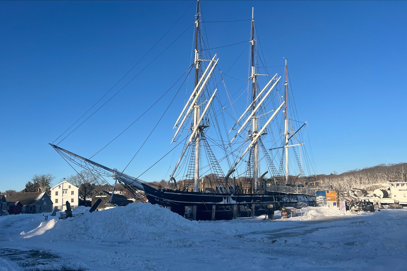 With rubber shovels and grit, Mystic Seaport workers dig out historic whaling ship after snowstorm | iNFOnews.ca With rubber shovels and grit, Mystic Seaport workers dig out historic whaling ship after snowstorm | iNFOnews.ca