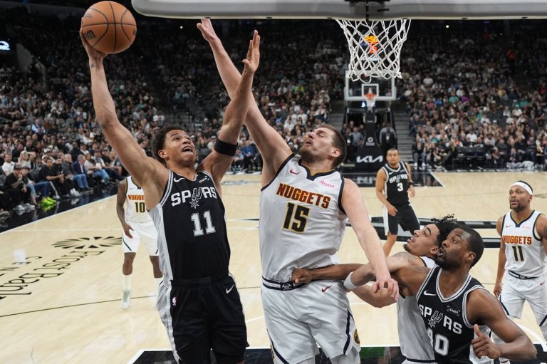 Jokic, Murray rally Nuggets from 20-point deficit to beat Spurs 136-131 in Wembanyama's absence | iNFOnews.ca