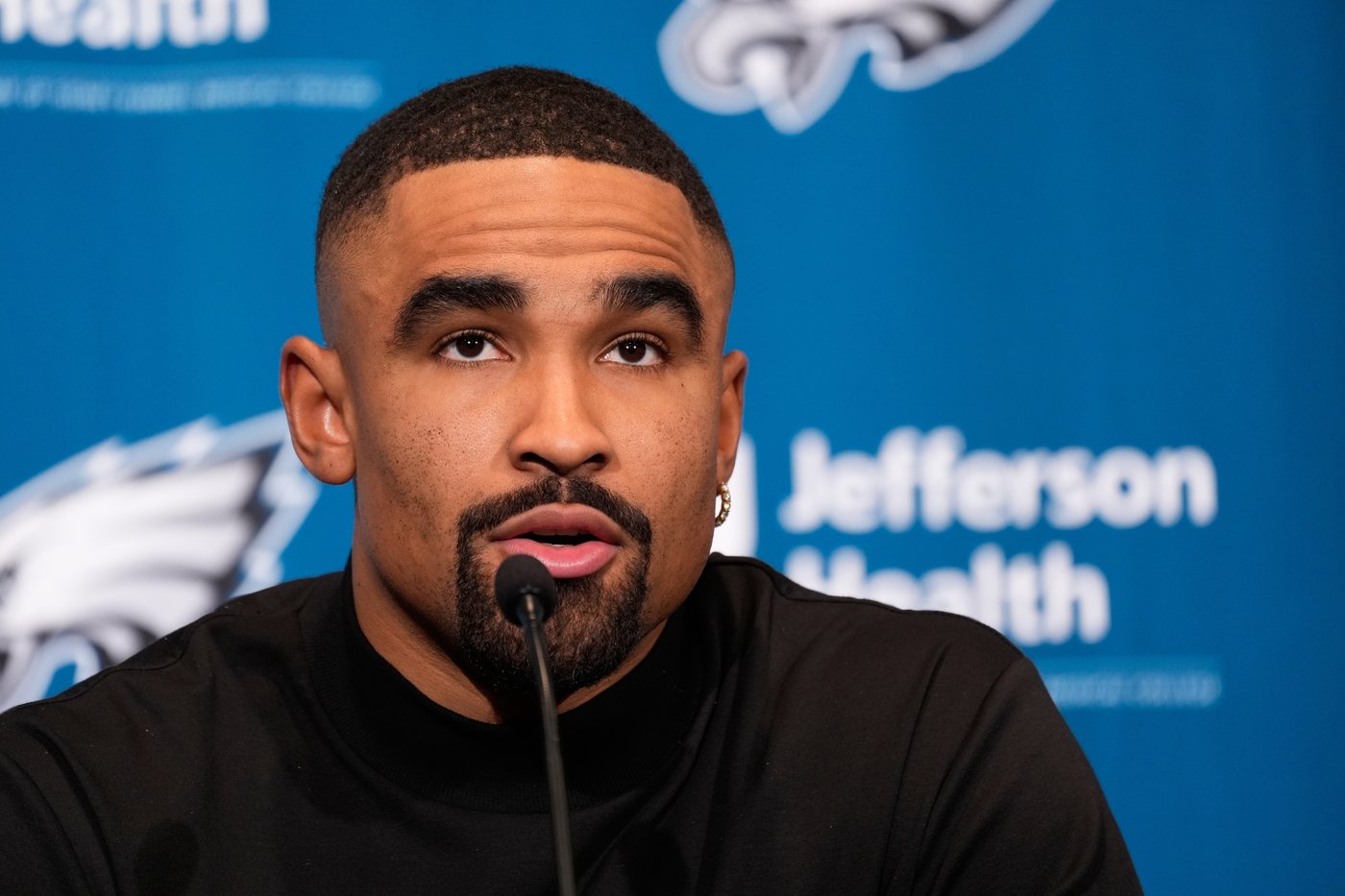 Jalen Hurts avoids endorsing offensive coordinator Kevin Patullo after Eagles' playoff exit | iNFOnews.ca