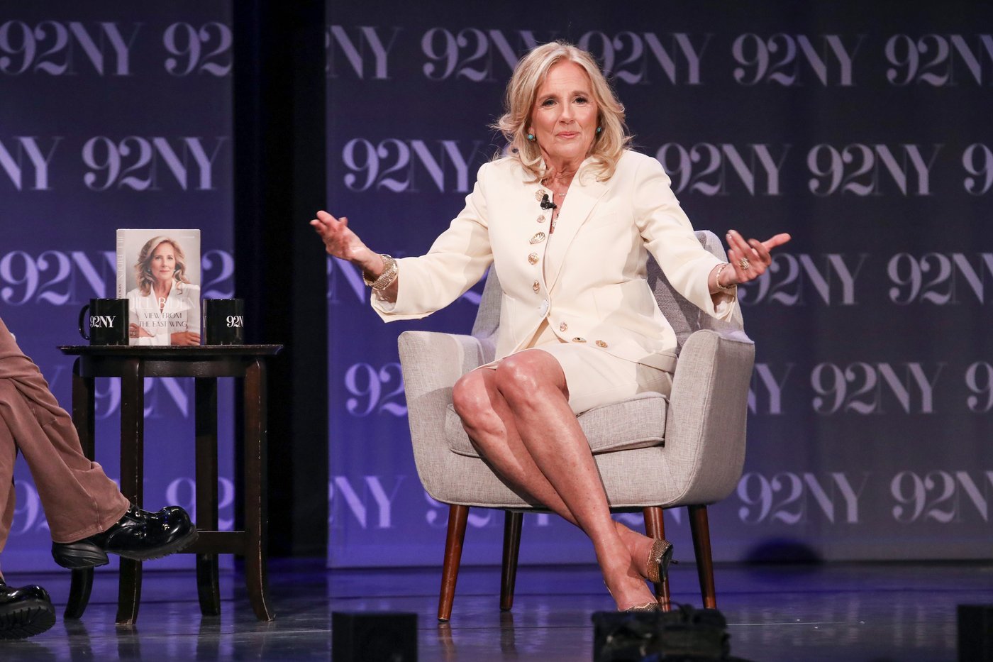 Jill Biden says she's sorry she didn't talk more about son Hunter's drug addiction | iNFOnews.ca Jill Biden says she's sorry she didn't talk more about son Hunter's drug addiction | iNFOnews.ca