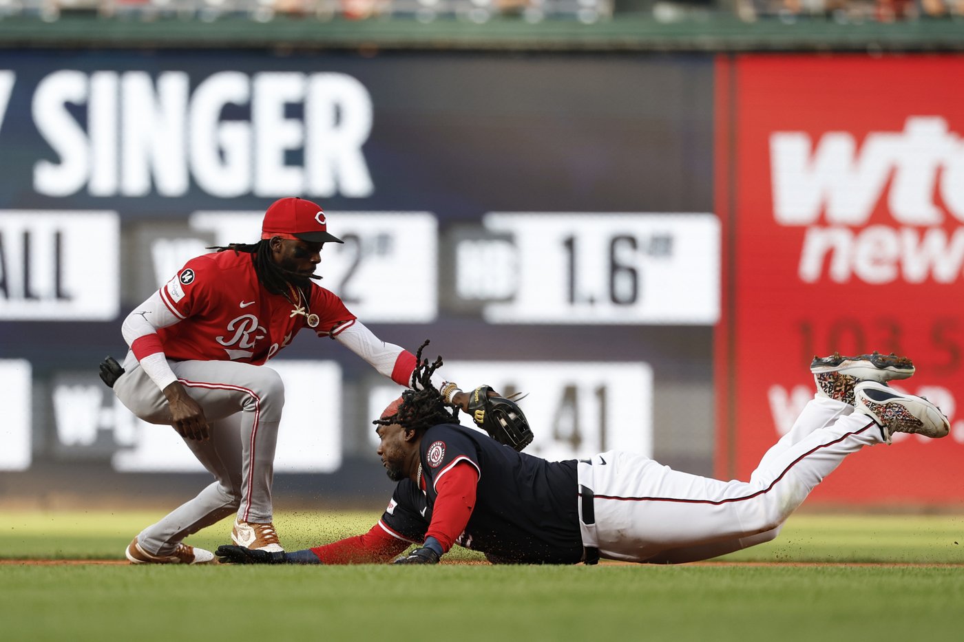 Josh Bell and Daylen Lile lead Nationals in 10-8 win over Reds | iNFOnews.ca