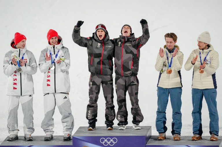 Austria wins gold in 1st Olympic men's super team ski jump as event | iNFOnews.ca