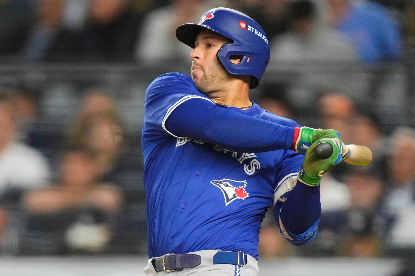 Blue Jays beat Yankees 5-2 in Game 4 to reach first ALCS since 2016 | iNFOnews.ca