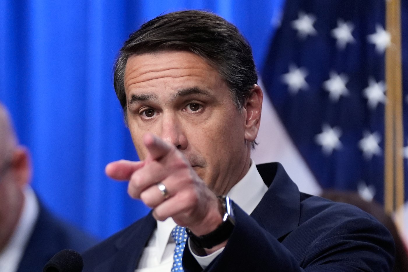 Trump administration identifies 'super-sponsors' of migrant children in a possible prosecution tack | iNFOnews.ca