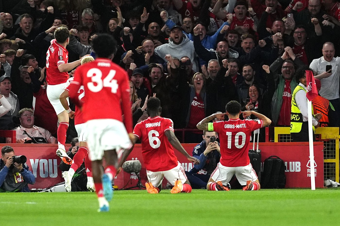 Aston Villa routs Bologna to set up all-English Europa League semifinal against Nottingham Forest | iNFOnews.ca
