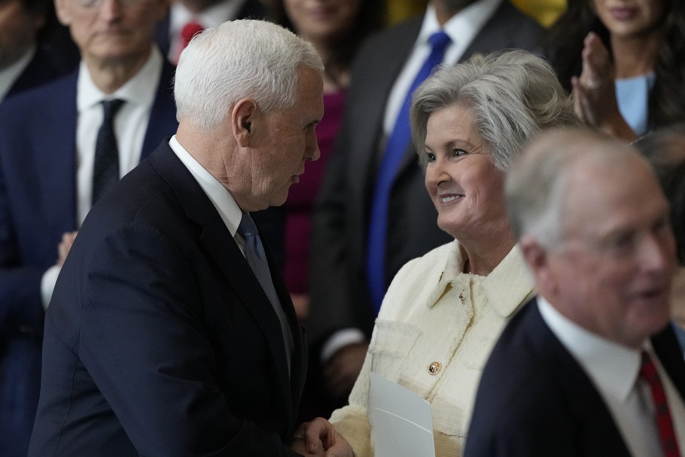 PHOTO COLLECTION: Trump Inauguration Swearing In | iNFOnews.ca