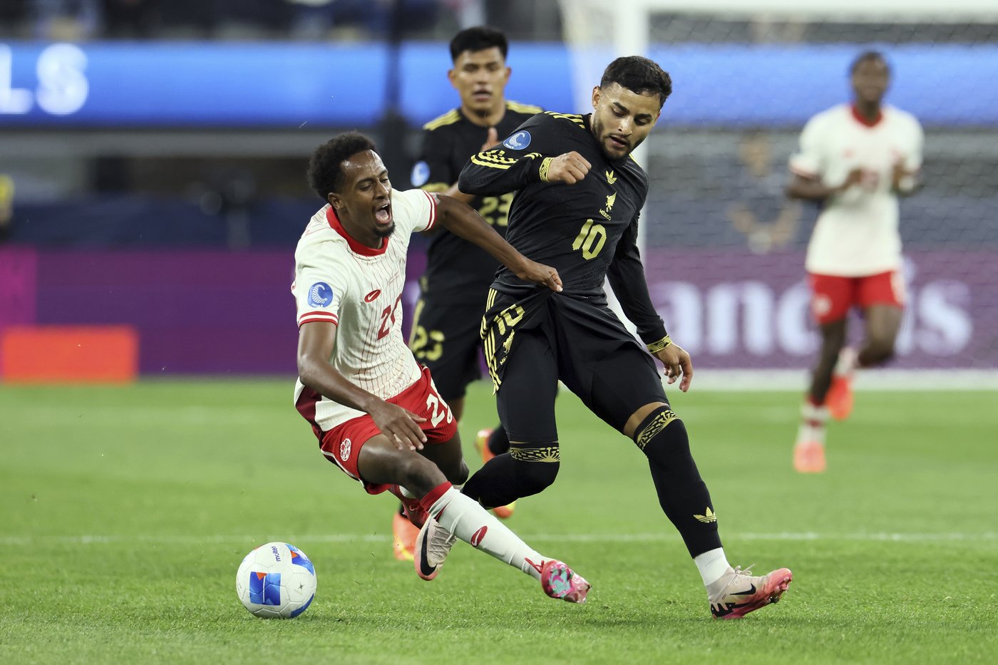 Raul Jimenez scores twice as Mexico downs Canada in CONCACAF Nations League semifinal | iNFOnews.ca Raul Jimenez scores twice as Mexico downs Canada in CONCACAF Nations League semifinal | iNFOnews.ca