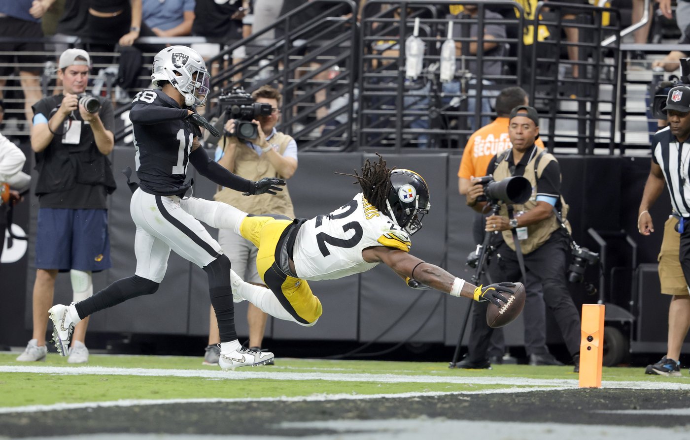Najee Harris' first 100-yard rushing game this season lifts Steelers to 32-13 win over Raiders | iNFOnews.ca Najee Harris' first 100-yard rushing game this season lifts Steelers to 32-13 win over Raiders | iNFOnews.ca