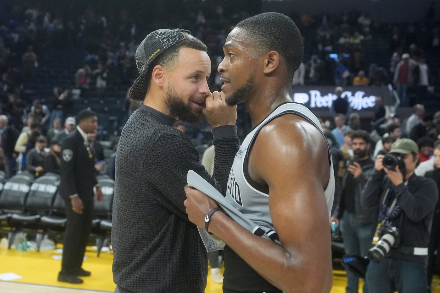 Warriors' Stephen Curry to be re-evaluated in 10 days after 2nd MRI on knee | iNFOnews.ca