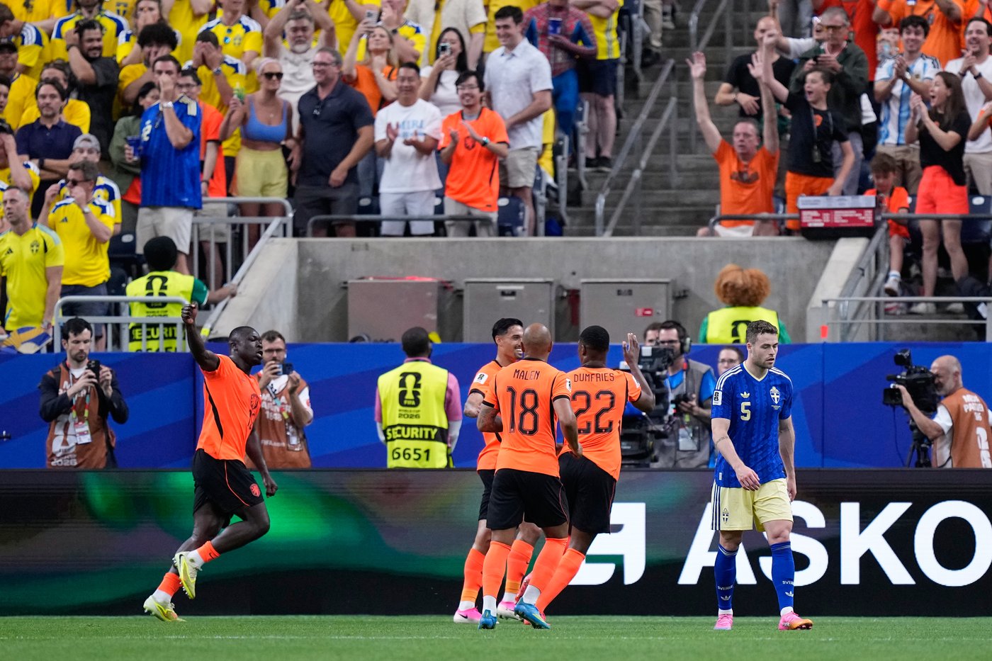 Brobbey and Gakpo strike twice each as Netherlands routs Sweden 5-1 to lead Group F | iNFOnews.ca Brobbey and Gakpo strike twice each as Netherlands routs Sweden 5-1 to lead Group F | iNFOnews.ca