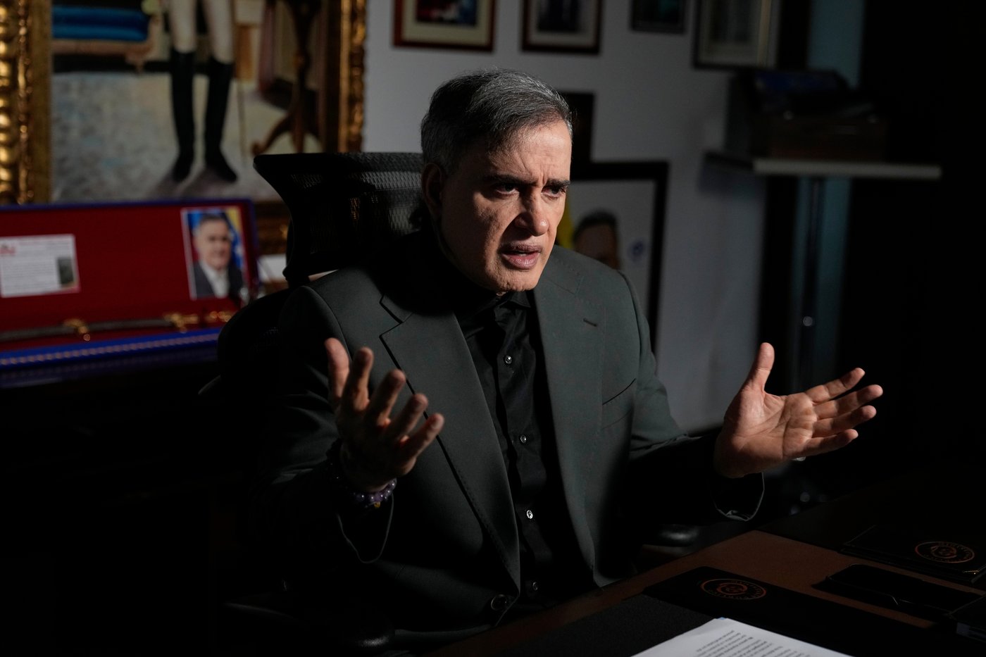 Venezuela attorney general resigns, then lands acting ombudsman role in surprise move | iNFOnews.ca Venezuela attorney general resigns, then lands acting ombudsman role in surprise move | iNFOnews.ca