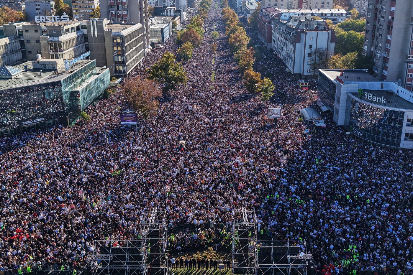 Serbia marks anniversary of deadly train station disaster with large rally | iNFOnews.ca Serbia marks anniversary of deadly train station disaster with large rally | iNFOnews.ca
