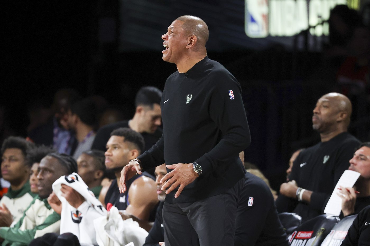 Giannis, Bucks top Hawks 110-102, earn spot in NBA Cup championship game vs. Thunder | iNFOnews.ca Giannis, Bucks top Hawks 110-102, earn spot in NBA Cup championship game vs. Thunder | iNFOnews.ca