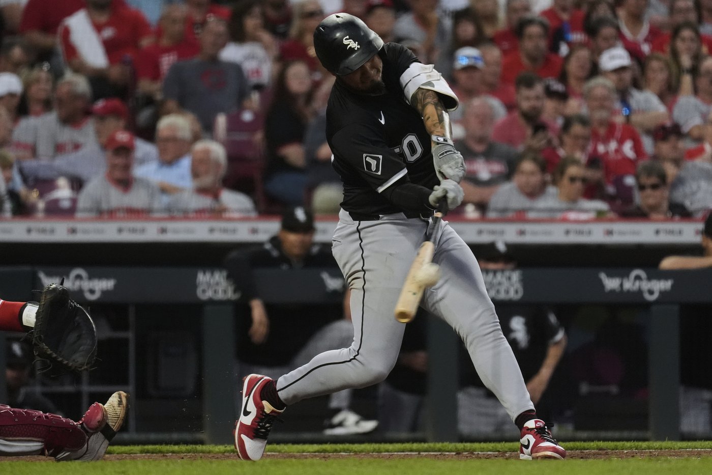 Davis Martin helps the White Sox beat the slumping Reds 4-2 | iNFOnews.ca