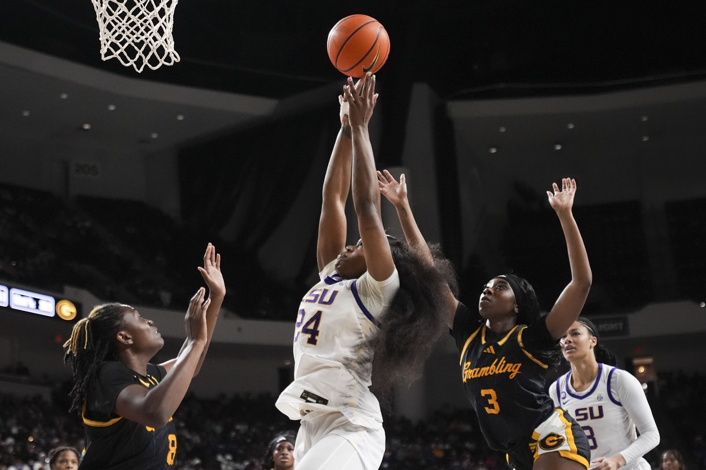Aneesah Morrow scores 26 to lead No. 5 LSU over Grambling State 100-54 | iNFOnews.ca