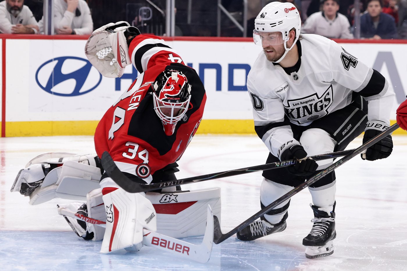 Brett Pesce scores go-ahead goal as Devils beat Kings 3-1 for 3rd straight win | iNFOnews.ca