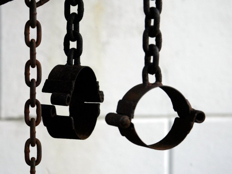 A crucial tool of the slave trade, shackles evoke an ugly part of America's past | iNFOnews.ca