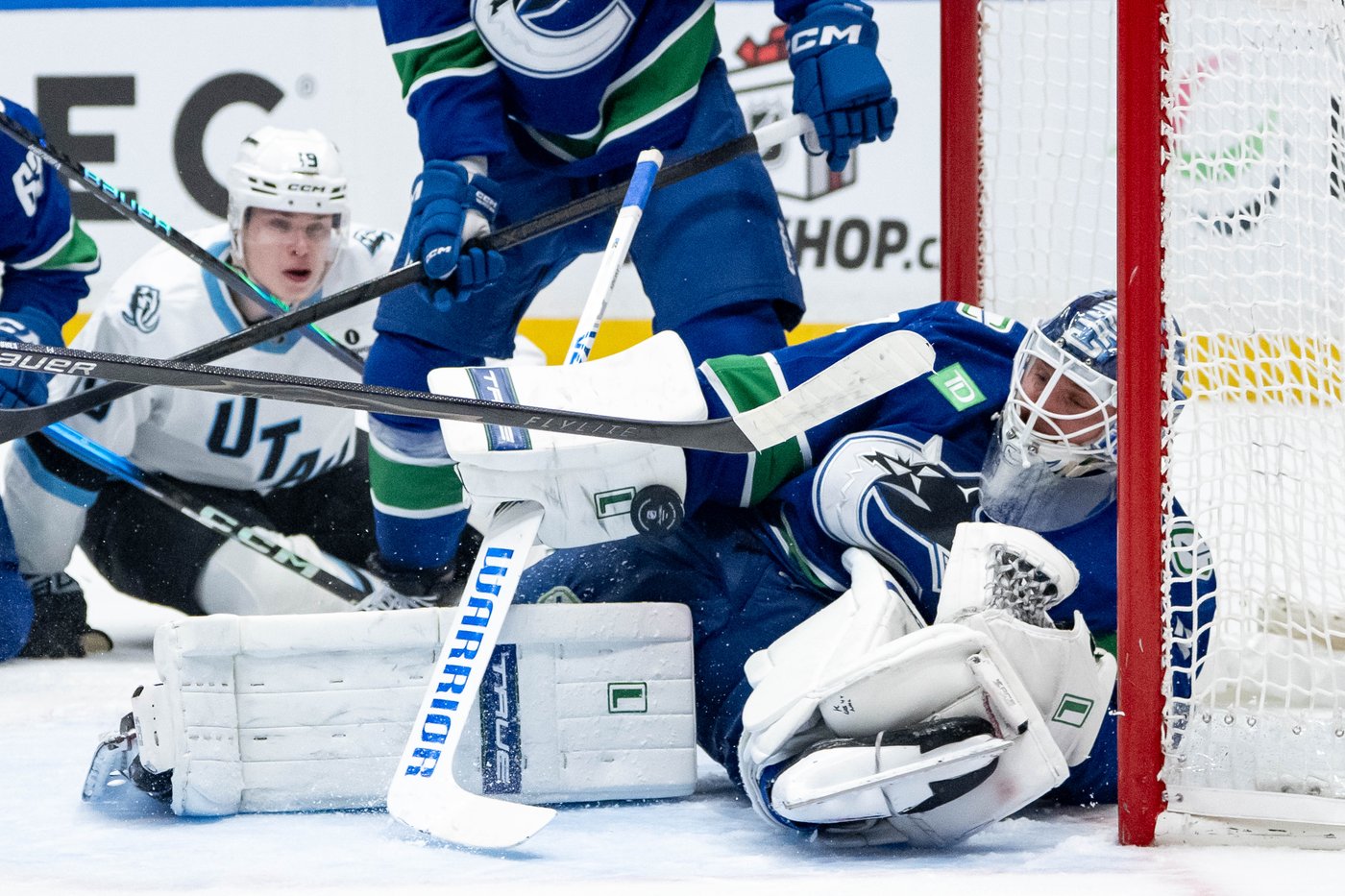Utah Mammoth add to Canucks' misery with 4-1 victory over last-place Vancouver | iNFOnews.ca