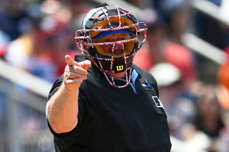 Bill Miller and Mark Wegner will be LCS umpire crew chiefs | iNFOnews.ca