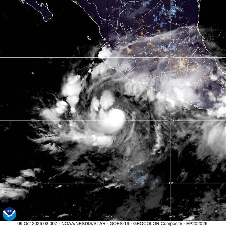 Pacific storm strengthens into a hurricane far off the coast of Mexico | iNFOnews.ca