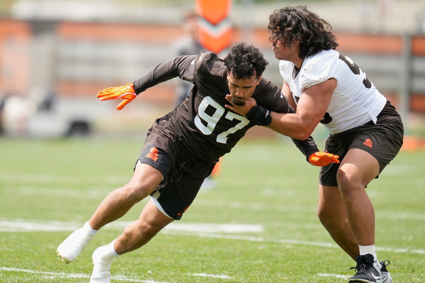 Browns rookie minicamp turns into a family affair for Spencer and Logan Fano | iNFOnews.ca